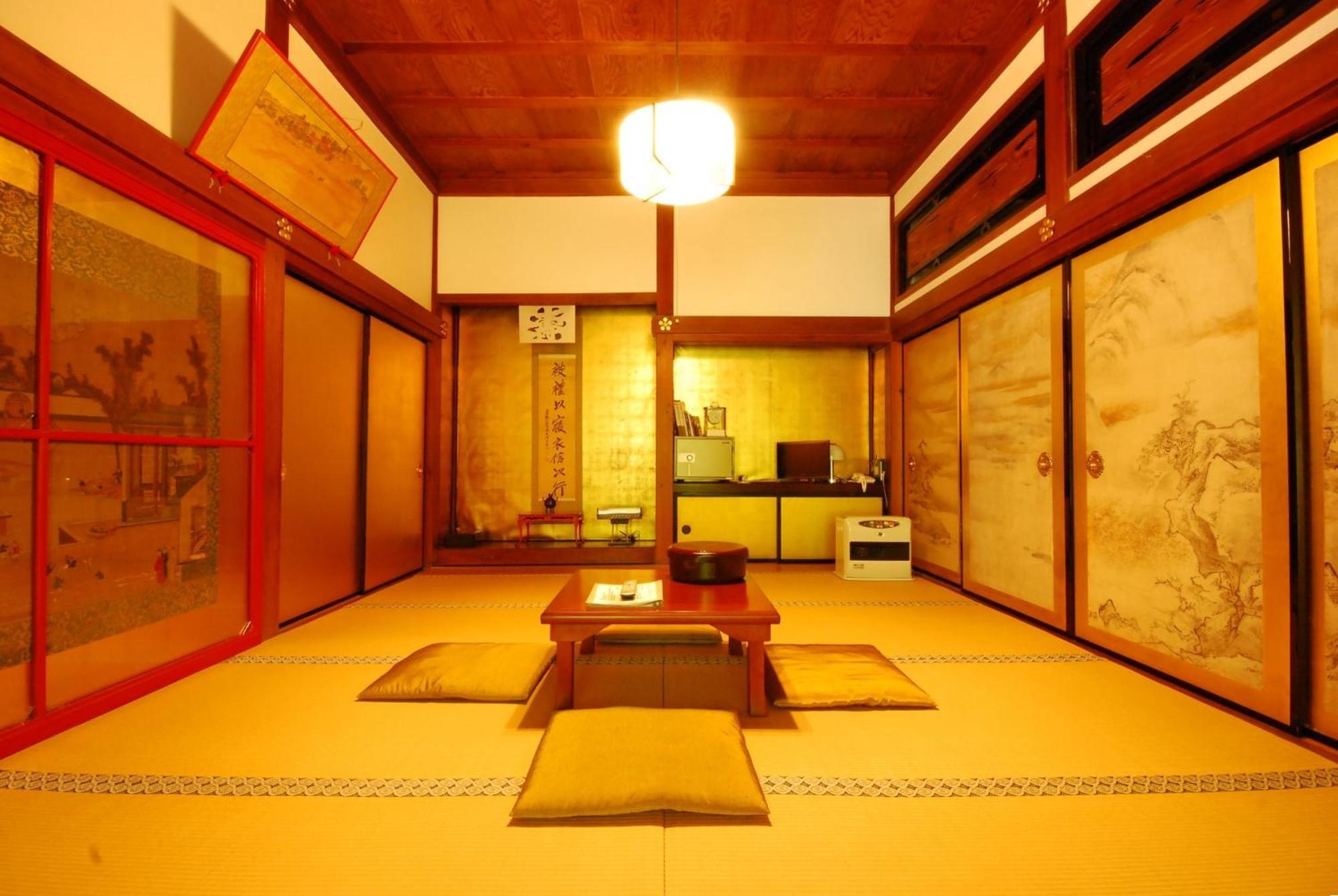 Hotel Koyasan Shukubo Saizenin Esterno foto