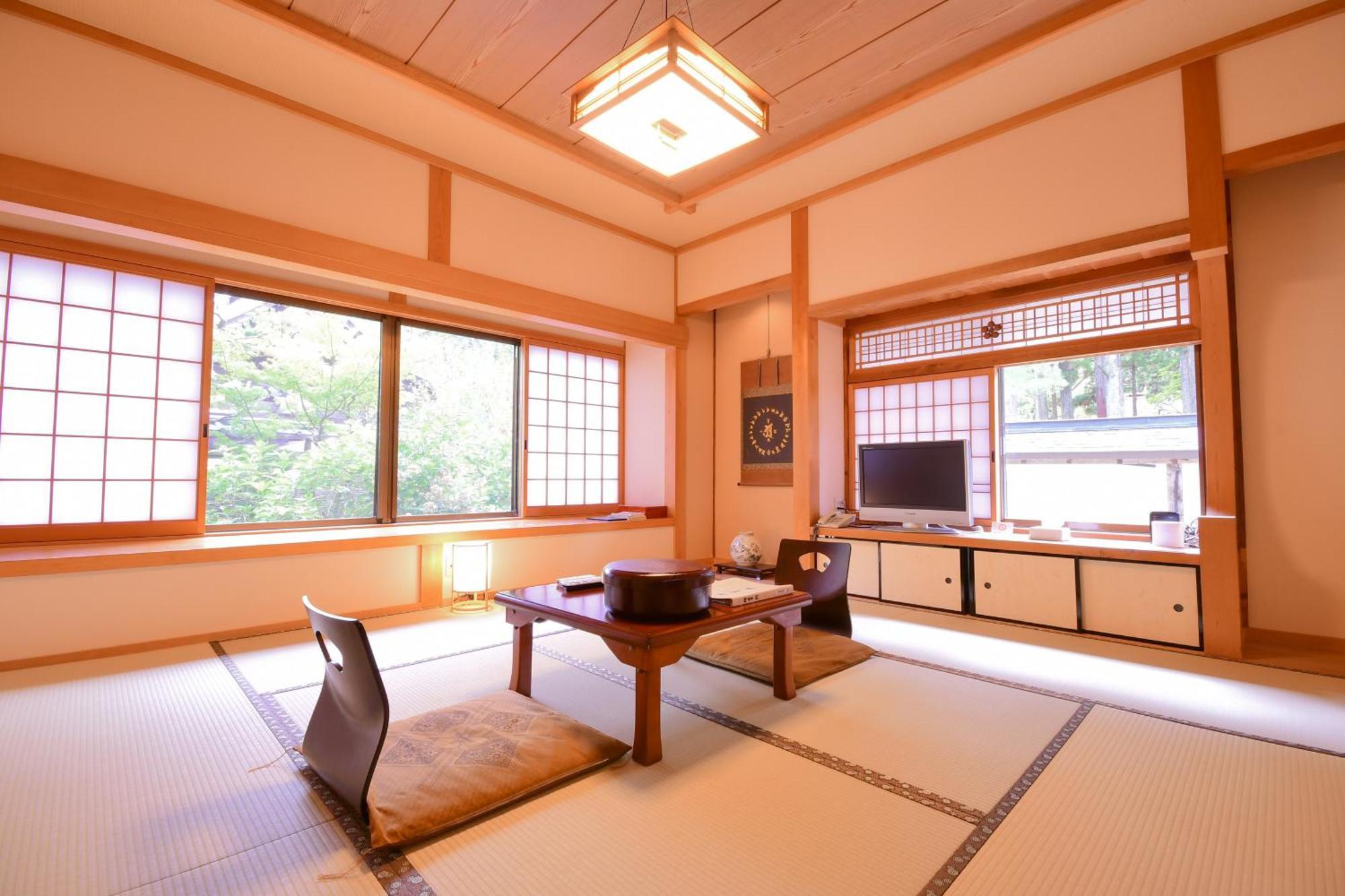 Hotel Koyasan Shukubo Saizenin Esterno foto
