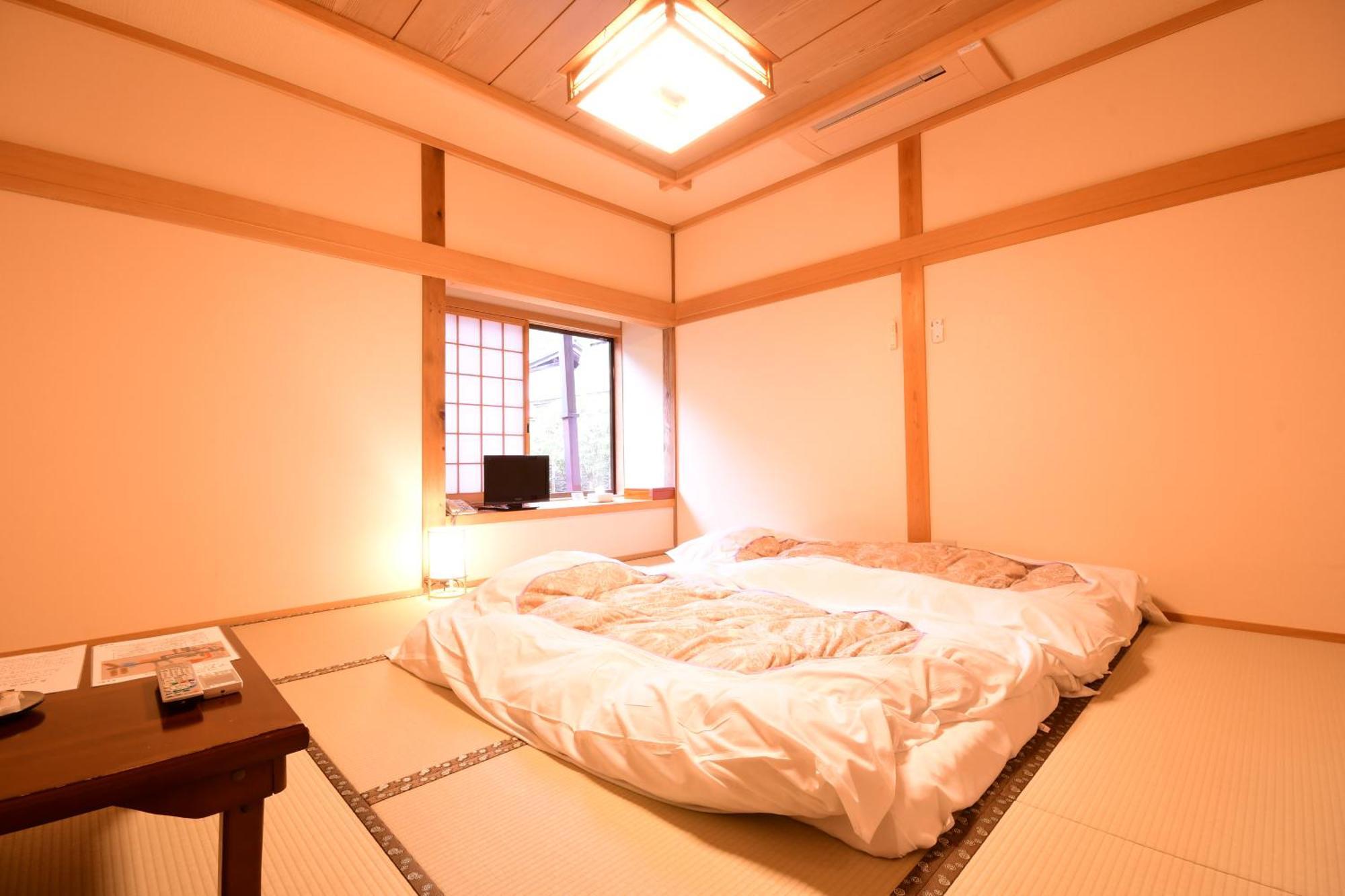 Hotel Koyasan Shukubo Saizenin Esterno foto