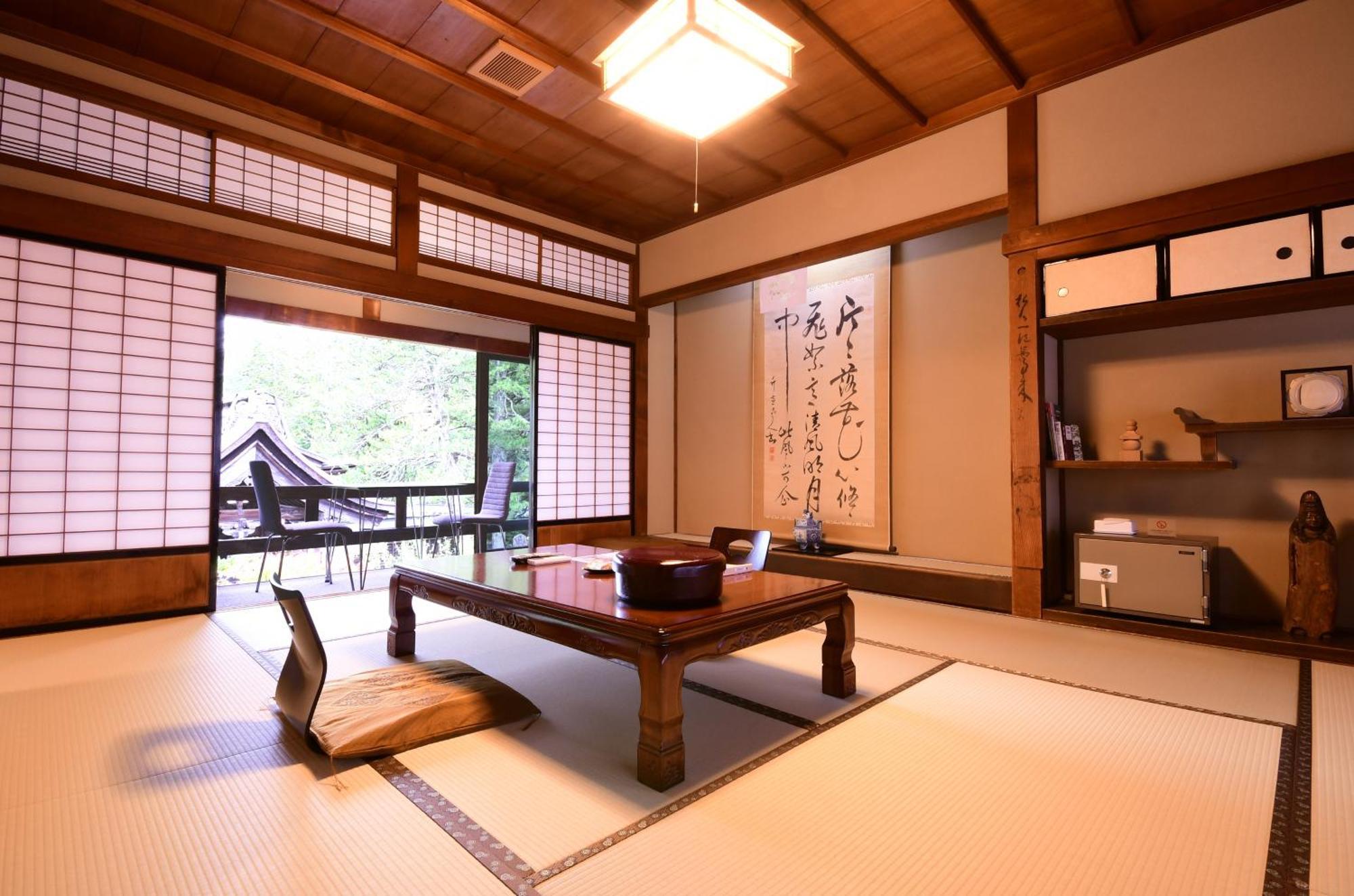 Hotel Koyasan Shukubo Saizenin Esterno foto