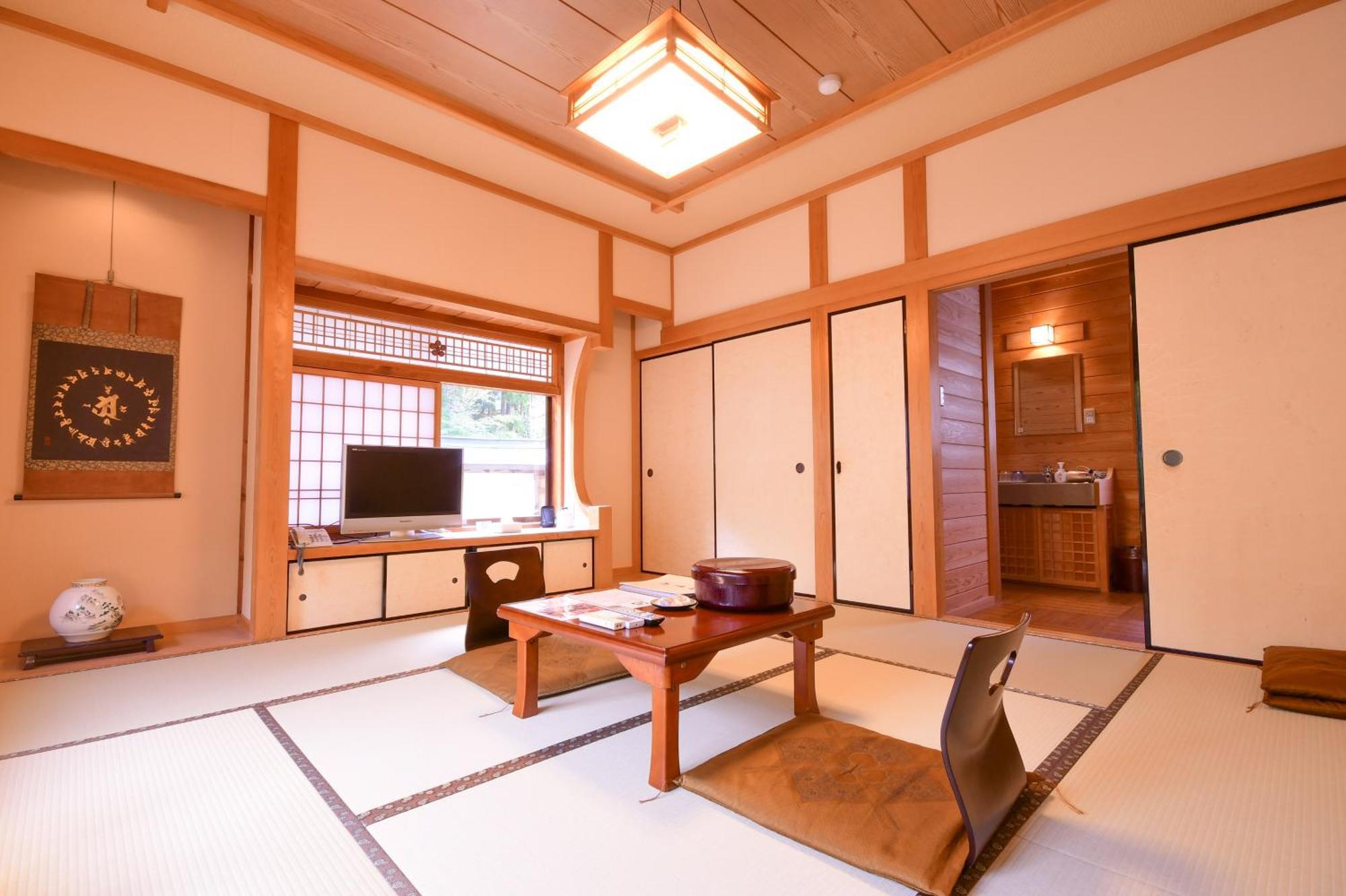 Hotel Koyasan Shukubo Saizenin Esterno foto
