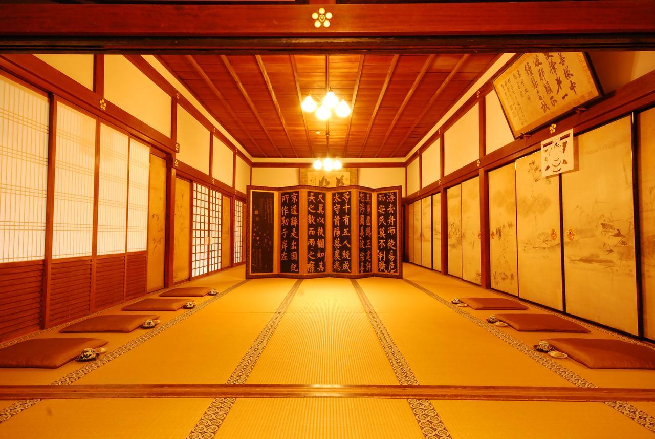 Hotel Koyasan Shukubo Saizenin Esterno foto