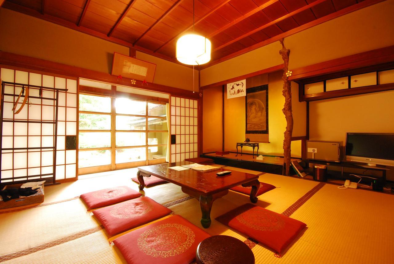 Hotel Koyasan Shukubo Saizenin Esterno foto