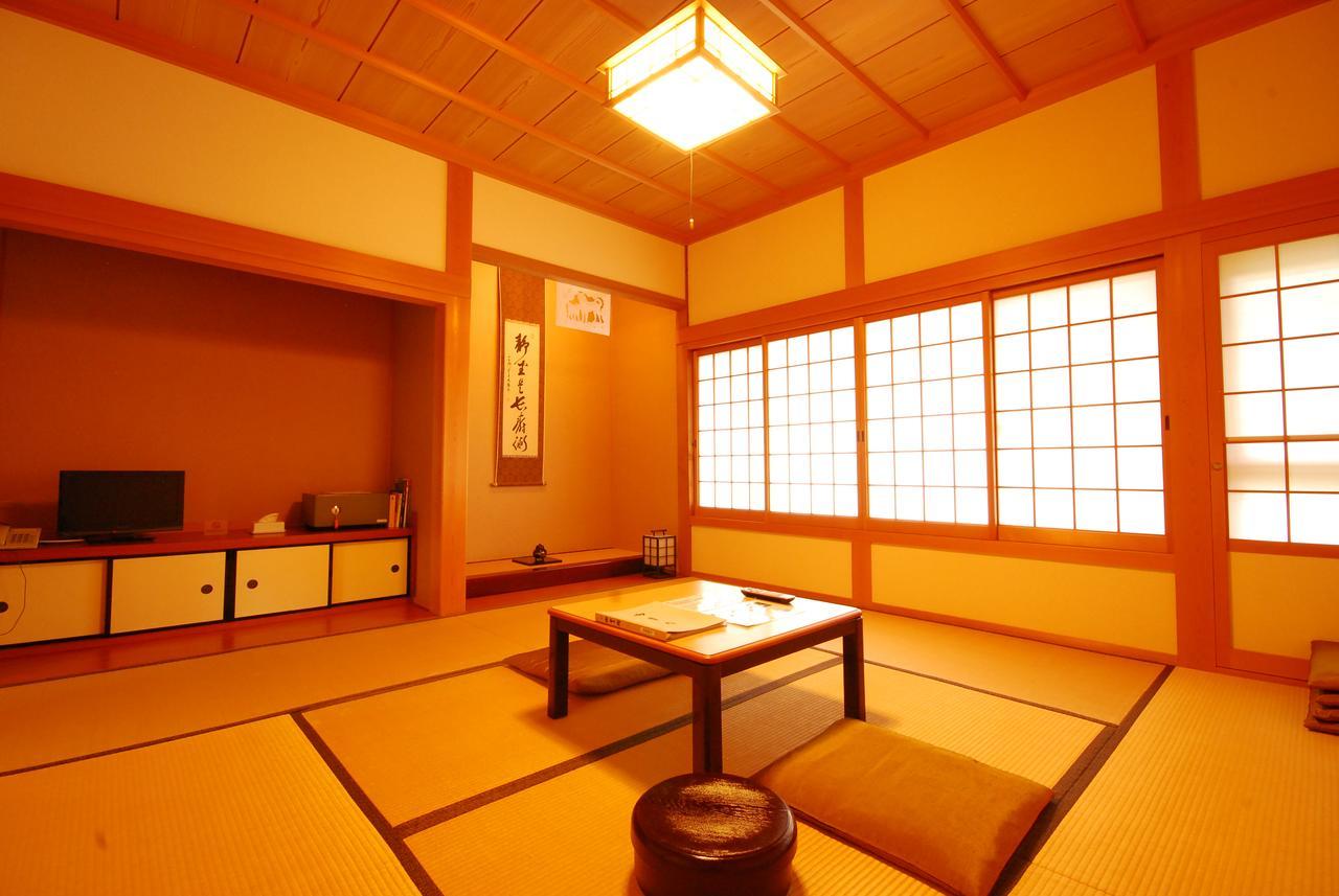 Hotel Koyasan Shukubo Saizenin Esterno foto
