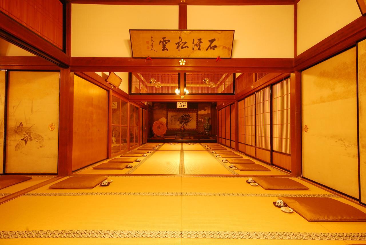 Hotel Koyasan Shukubo Saizenin Esterno foto