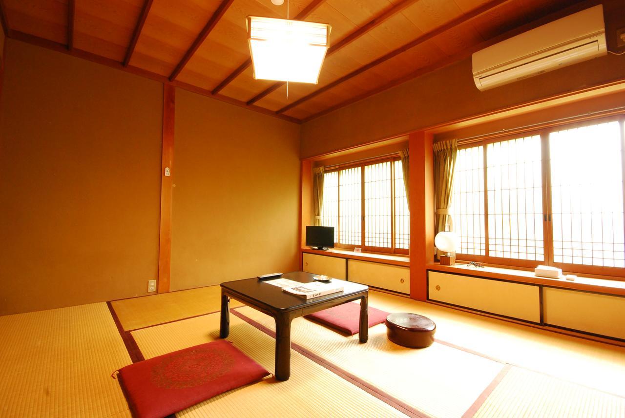 Hotel Koyasan Shukubo Saizenin Esterno foto